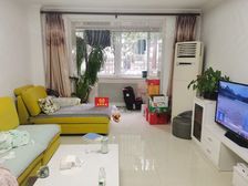 南北通透沿湖北区3室2厅