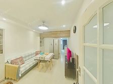 使用面积60平,两室一厅,4/9号线,带院子,独门独户,精装