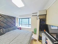 星湖花园小区前排,小高层楼层好,边户采光更好,诚意出售!