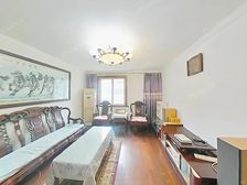 曹路 大三房 中间楼层 产权清晰无抵押 诚售 配套全交通方便