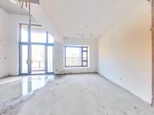 凯旋新世界三期 业主急售 价格好谈 装修保养好 产权清晰