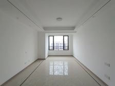 沙坪坝区 华宇城M8 三房 120万