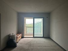 大渡口区 绿地城二期 四房 75万