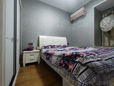 中介费6666 紧邻九龙坡 次新小区长河原 四房 140万