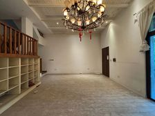 龙湖精装别墅刚翻新 双轨道3/5号 双车位 价格面议