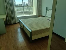 桃花转盘旁小区电梯房保持9成新