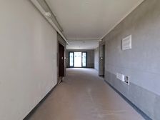 南岸区 财信融创九阙府 三房 200万