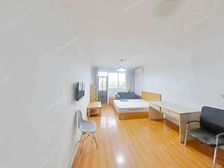 房东诚意度高,一楼送花园,可做小两房,小区前排位,出行方便。