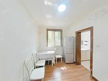 贵峰苑 1室1厅 南