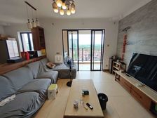 4室 朝向北 皇庭天麓湖 146平 精装 看房方便 有钥匙