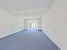 新街区次新房J户型、车可以进院、三面无遮挡视野无敌,买到就赚