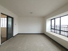 新牌坊轻轨站旁的次新小区,配套成熟,离商圈近