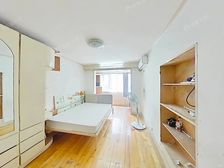 新上房源!中间楼层,全南户型,采光无遮挡,近门口