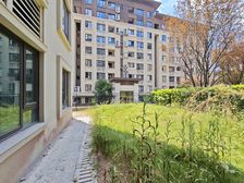 稀有端户花园 价格便宜,性价比高 商业繁华,地铁站近龙湖物业