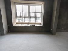 新兴岚湾小区3室2厅1卫南朝向95.0万元/套出售