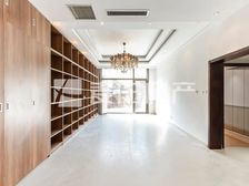 天鹅湾南区 屋内131平 屋外三百院 两居室 可做工作室