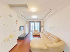 绿地总高8楼的洋房现实了,品质小区,人车分流。