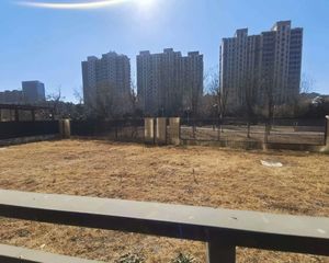 一楼带大院子 博观熙岸 毛坯 南北通透 南邻涨面河景
