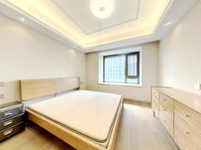 唐宁府新上横厅四房,业主诚意出售,保养好,楼层