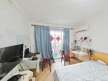 五村优质两房,可以用书包的房子,健身楼层,看房随时方便。