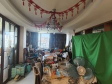 百丈花园3室3厅2卫南朝向200.0万元/套出售