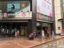 中华广场正门主入口街铺.门面大.双门面.租金大减价