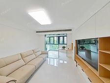 精装修50万!带固定车位,花园位置,不靠马路!中.介费少