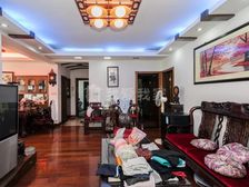 品质小区。中间楼层,少有户型,位置优越