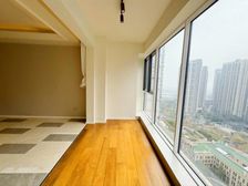 送车位 看房方便 141.8平3居 南北向精装修 拎包入住