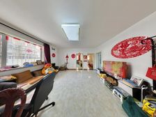 房.天.下中介fei双方各0.5% 一楼 明厅三室 满5年