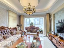 精装上叠,边户带北向院子,双车位