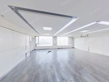 南北向大loft双层使用面积有燃气满五唯一