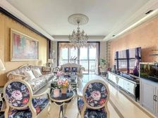 主打一个真诚+产权车位+4个套房设计+奢华装饰,拎包入住