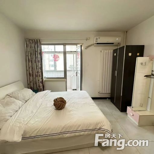 三里屯 朝阳医院 东大桥地铁 电梯一居出租 干净整洁 随时看