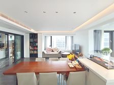 礼嘉龙湖天街旁 板式小高层现代简约装修95新 客厅双面采光