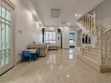 沙坪坝 双碑地铁站旁 华宇温莎小镇一期精装修三房