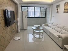 东兴社区4室2厅2卫南朝向138.0万元/套出售