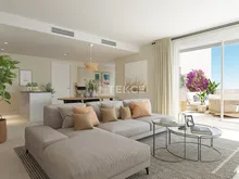 埃斯特波纳 (Estepona) 专属区靠近海滩的公寓