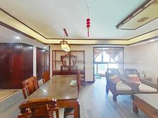 推窗见梧桐景色丨高端品质豪-宅丨板式南北通丨带固定车位丨诚售
