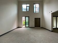 华侨城别墅组团 因工作调动 急售带花园