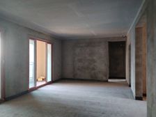 利安凤城学府4室2厅2卫南朝向65.0万元/套出售