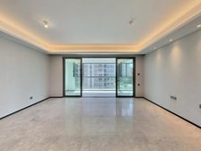 新小区,好楼层,万科物业,大四房。开发商统