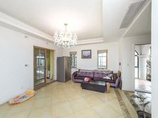 龙湖龙誉城别墅区 6室2厅 中装修