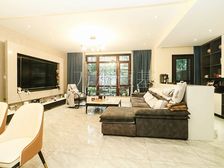 温哥华森林5室2厅豪华装修