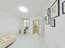 新出:小区一楼一房,带超大天井,花园位置,看房有钥匙,超诚意