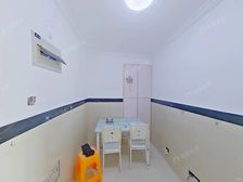 楼层高,视野开阔,采光好,从早晒到傍晚。能看湖景