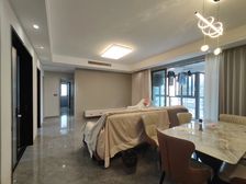 南岸区 金隅新都会天境 四房 135万