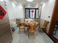 南宁荣和千千树4房2厅186万