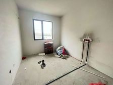 工程房!急售 电梯洋房 更名 劳斯莱斯户型凤凰国际