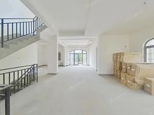 2号线广兰路 独栋别墅 花园300平 看房随时